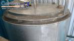 Tanque em inox isolado para 7.500 L com agita��o