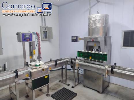Linha de envase envasadora rosqueadora rinser para líquidos Aplimaq 800 a 1000 litros por hora