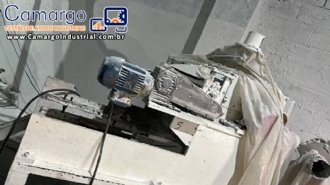 M�quina para fabrica��o de fralda geriatrica 80 unidades / min