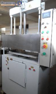 Pingadeira dosadora de biscoito de polvilho Tornearia Van