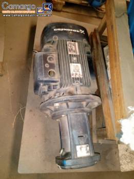 Bomba de alta press�o centro de usinagem tornos Grundfos