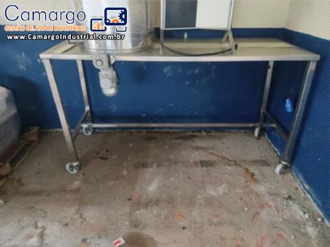 BANCADA DE ACO INOX C/ ESTEIRA BANCADA DE ACO INOX C/ ESTEIRA