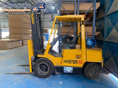 Empilhadeira Hyster 2380 kg Empilhadeira Hyster 2380 kg