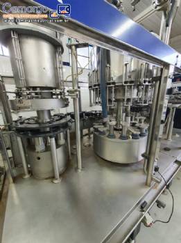 Envasadora automática tribloco com rosqueadeira e rinser Zegla para vinhos garrafas de vidro com rolha Envasadora automática tribloco com rosqueadeira e rinser Zegla para vinhos garrafas de vidro com rolha