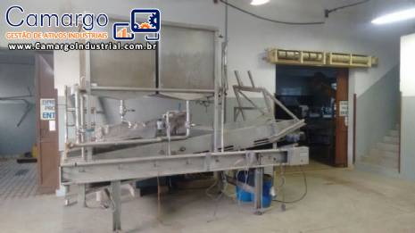 Esteira com silo e calha vibratória Esteira com silo e calha vibratória