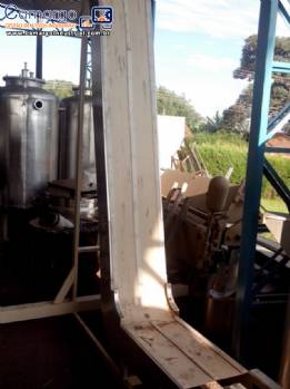 Esteira transportadora alimentadora em aço inox Esteira transportadora alimentadora em aço inox